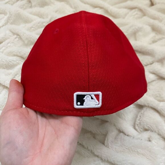 NWT Cincinnati Reds New Era Black/Red Low Profile 59FIFTY Fitted Hat - Picture 3 of 5